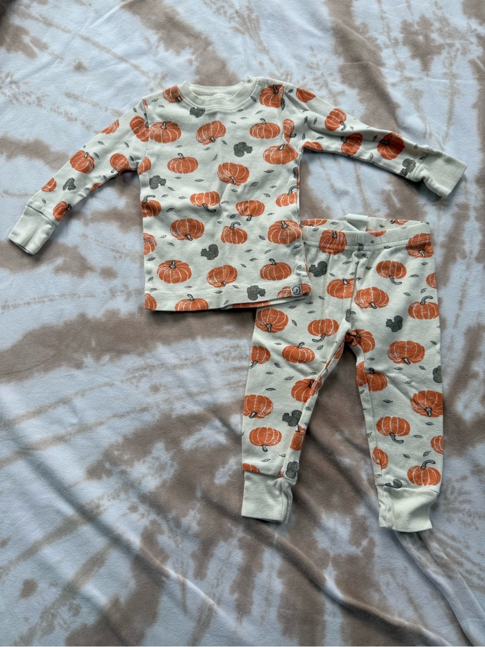 Little Planet 9M Cream Pumpkin Print Kids Pajama Set